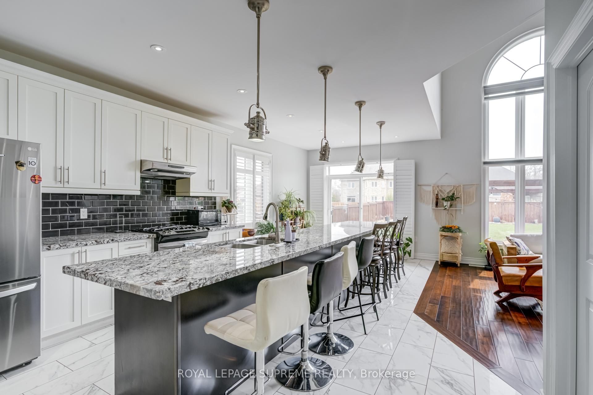 1417 Gilford Road, Innisfil, On L0l 1r0