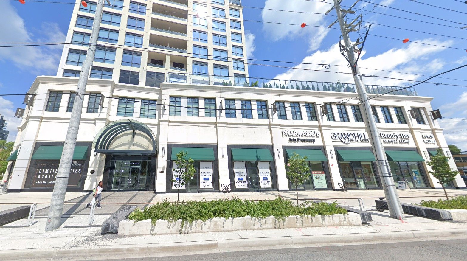 7097 Yonge Street 1, Markham, On L3t 2a7