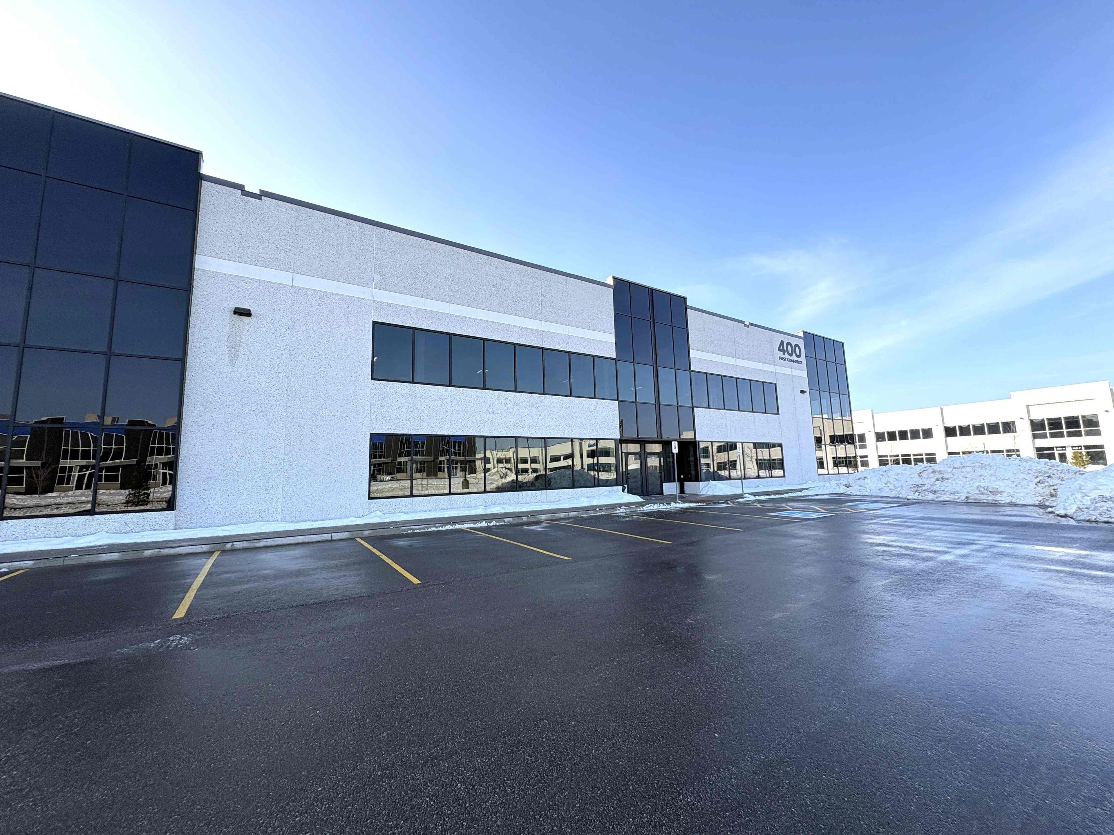 400 First Commerce Drive 3-6, Aurora, On L4g 7c7
