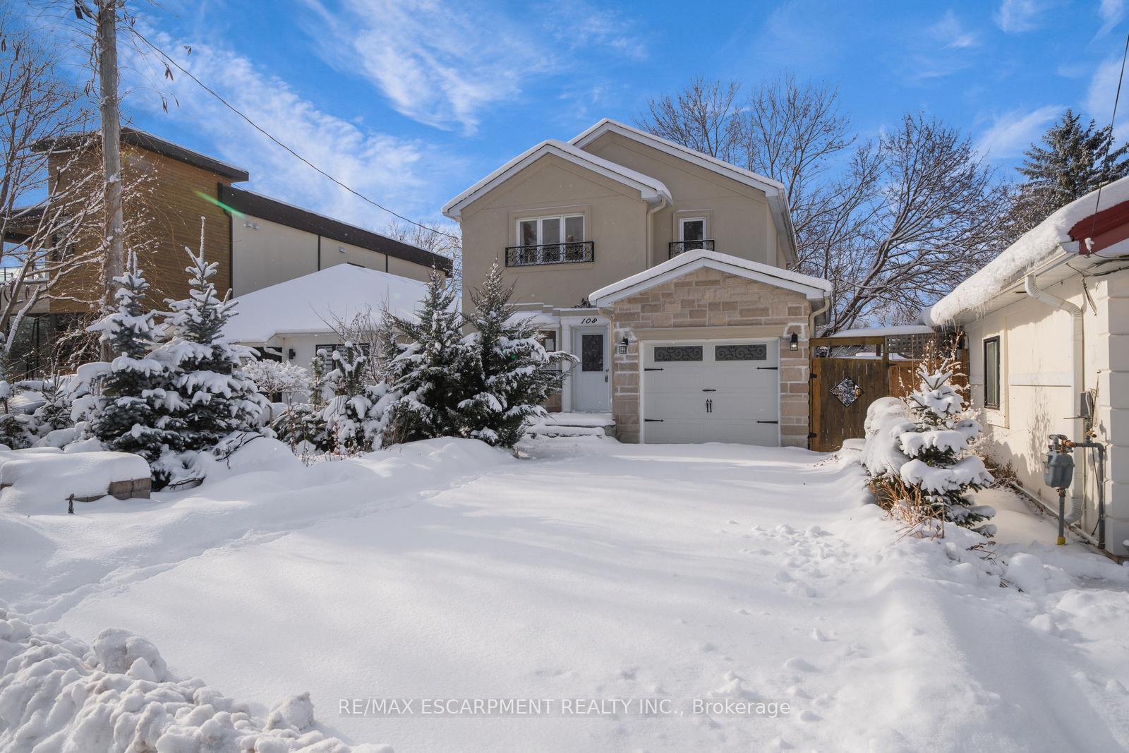 108 Olde Bayview Avenue, Richmond Hill, On L4e 3c7
