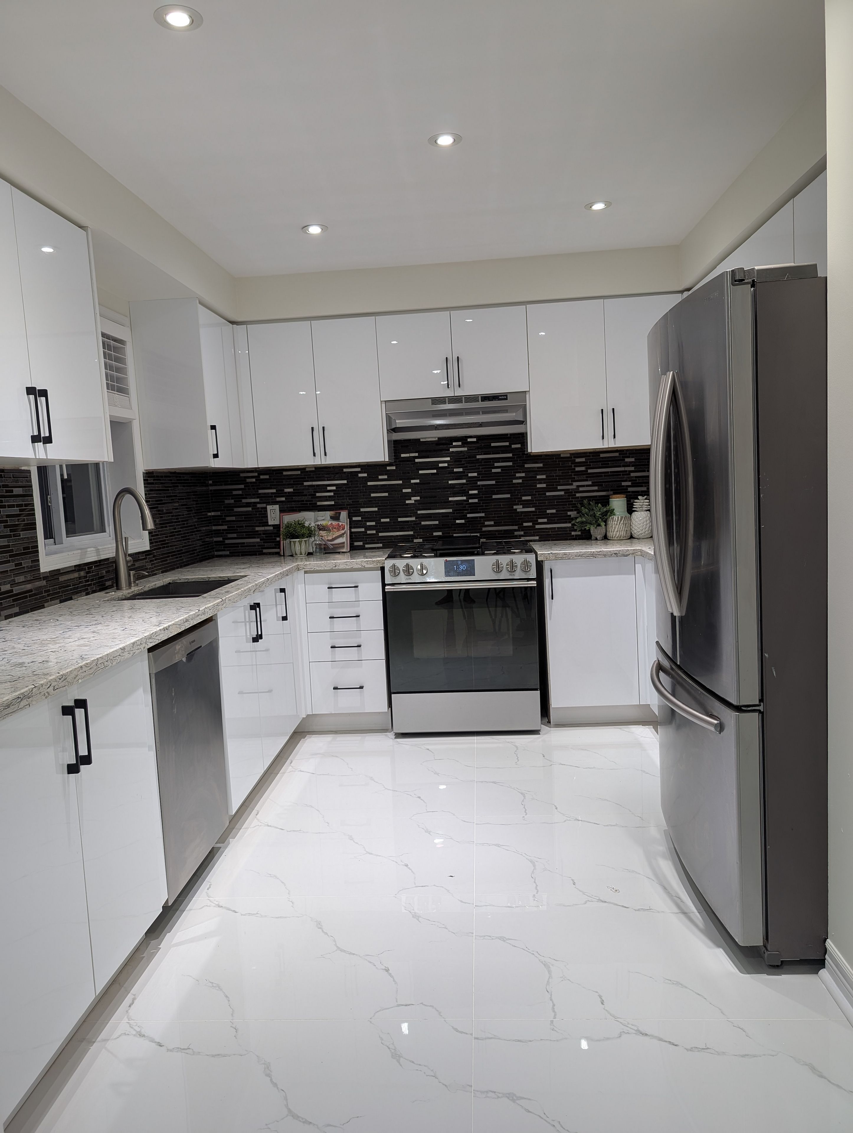 158 Hollywood Hill Circle, Vaughan, On L4h 2p2