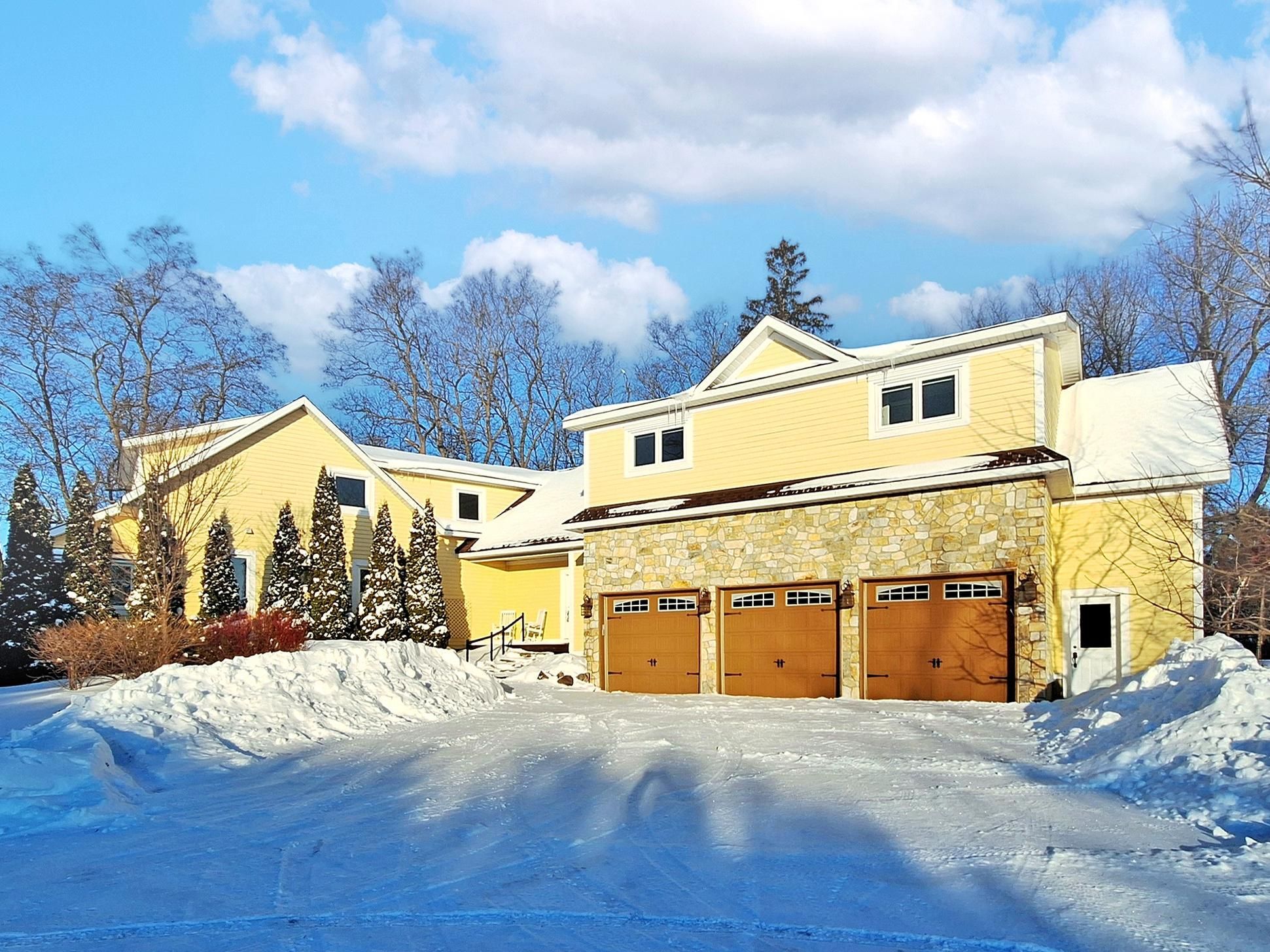 8 Macleod Estate Court, Richmond Hill, On L4e 0b1