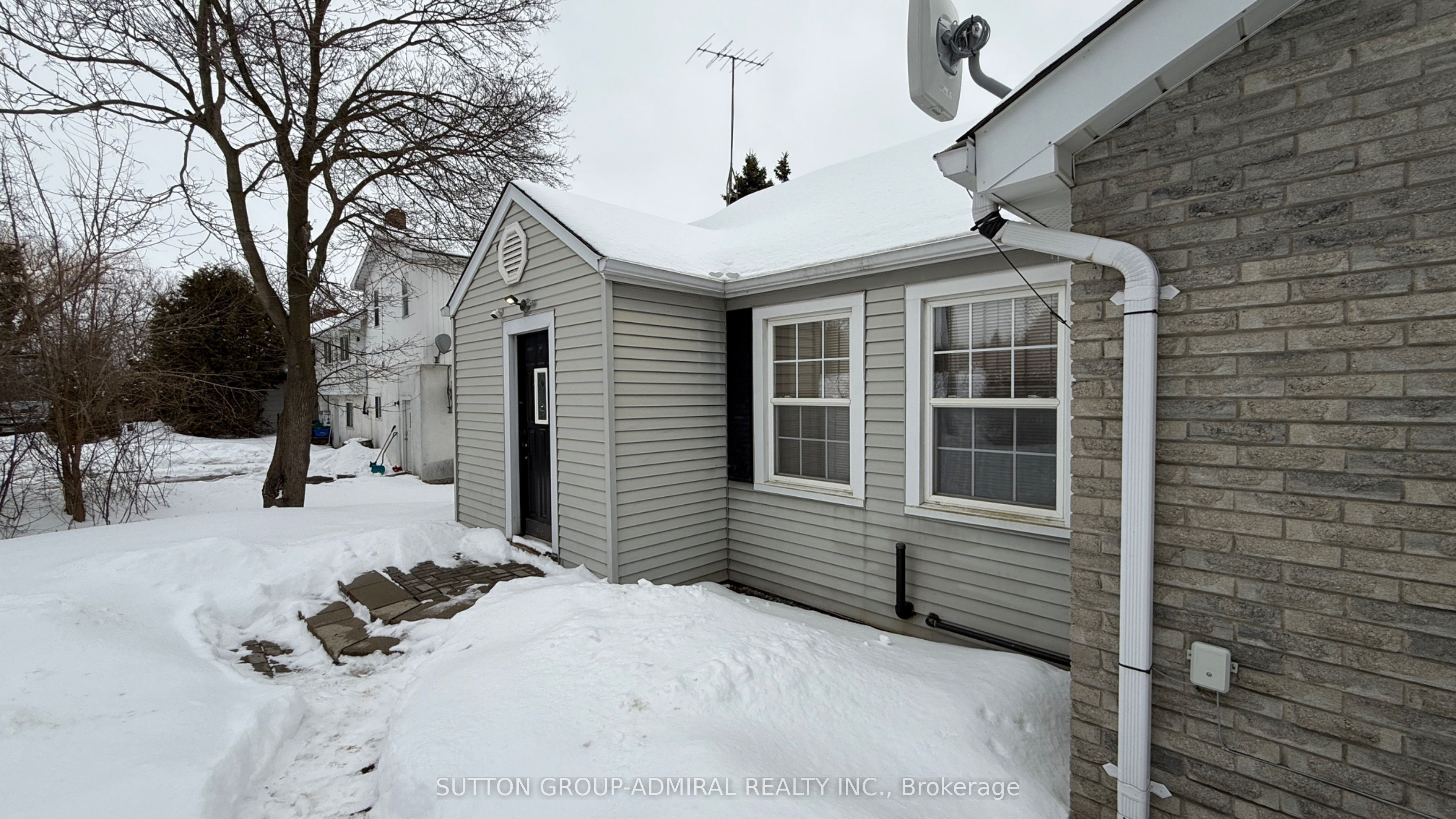 1551 19th Avenue, Richmond Hill, On L4s 0n9