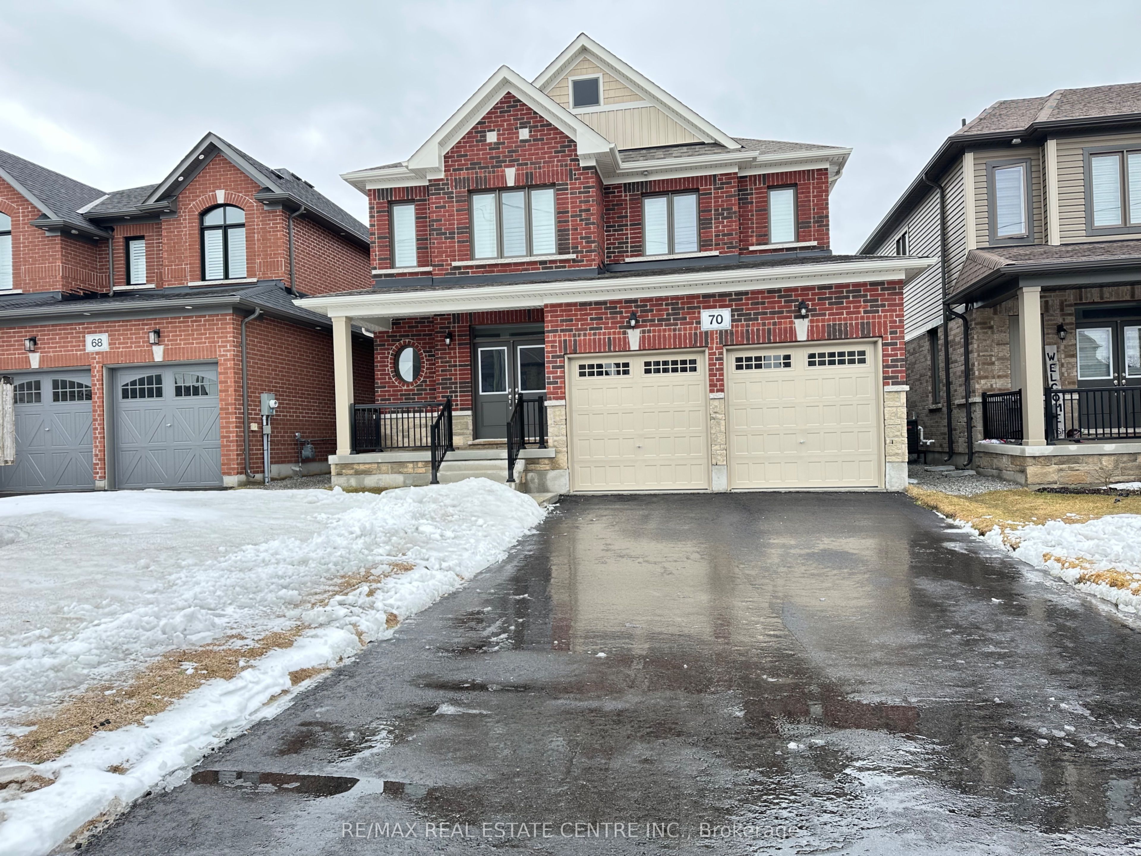 70 Wakefield Boulevard, Essa, On L3w 0l9