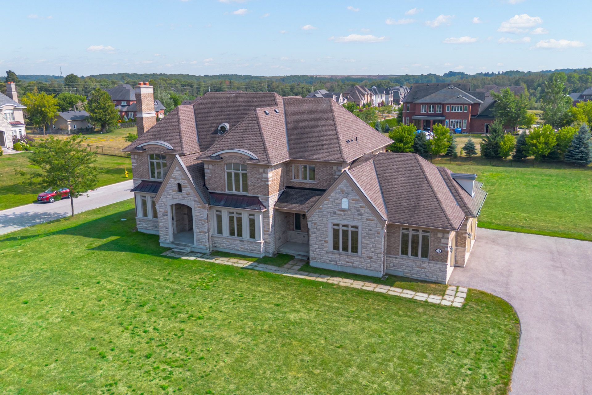 24 Whitewood Drive, Whitchurch-Stouffville, On L4a 1r9