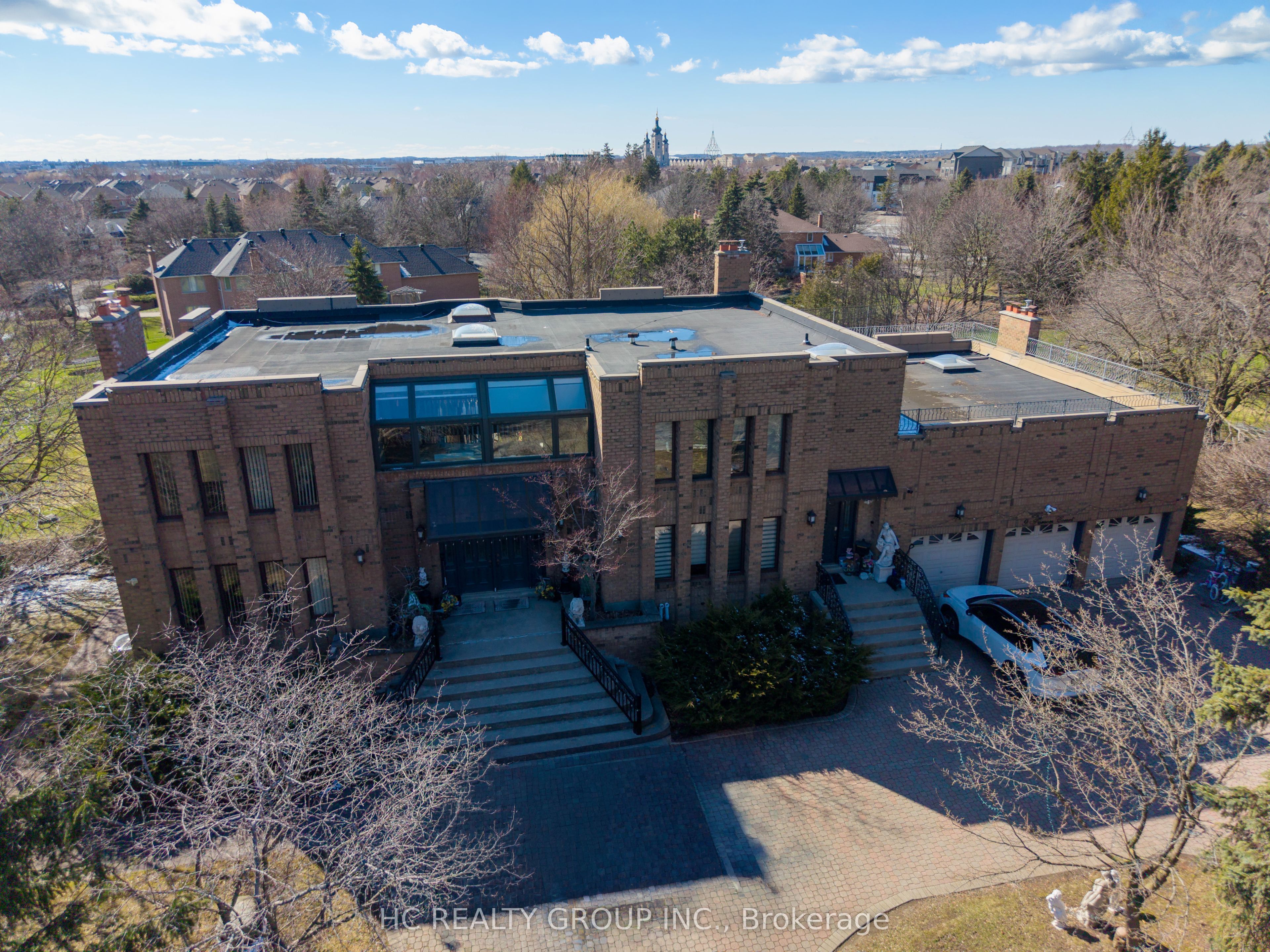 9 Forson Court, Markham, On L6c 1a9