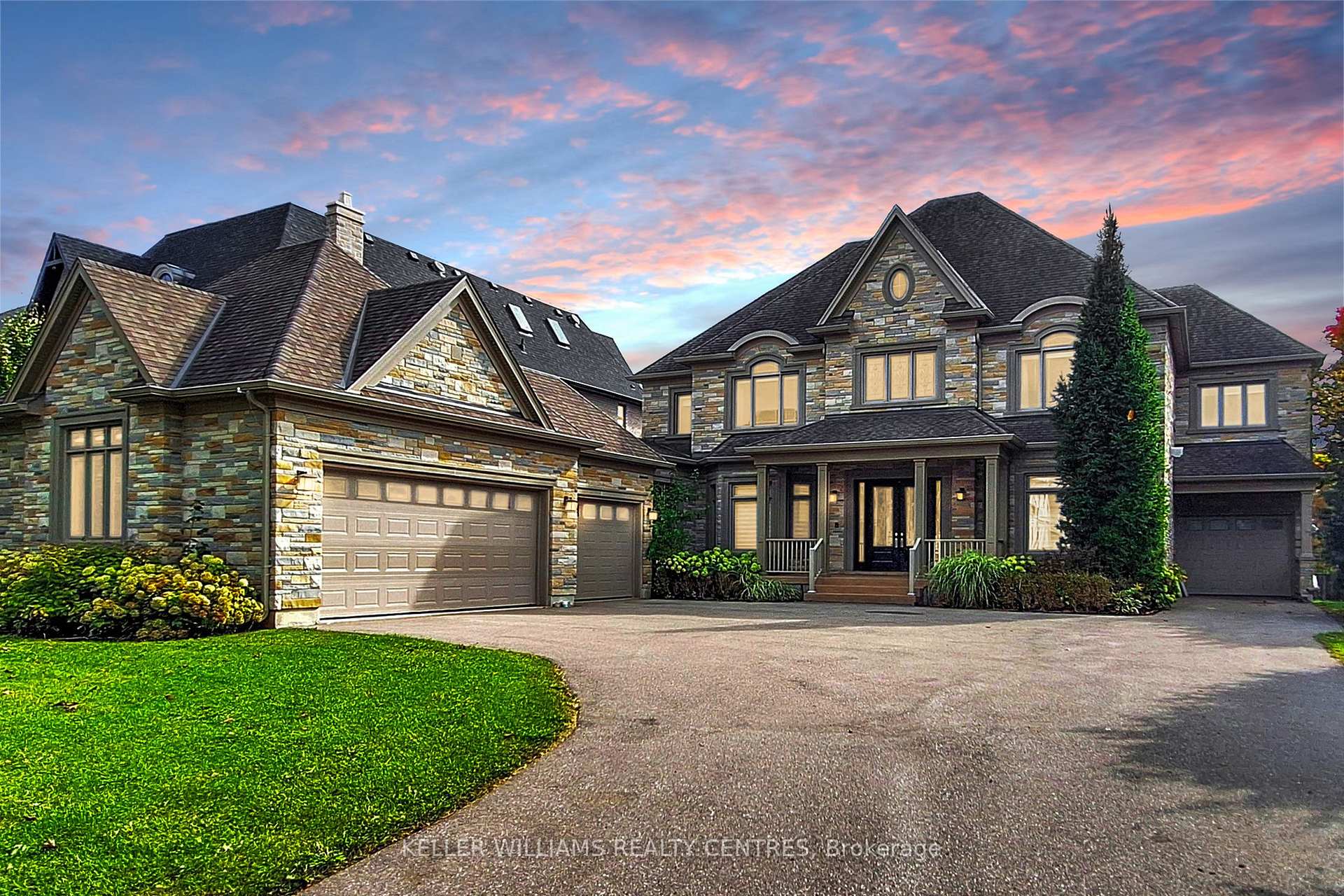 33 Maple Grove Avenue, Richmond Hill, On L4e 2v1