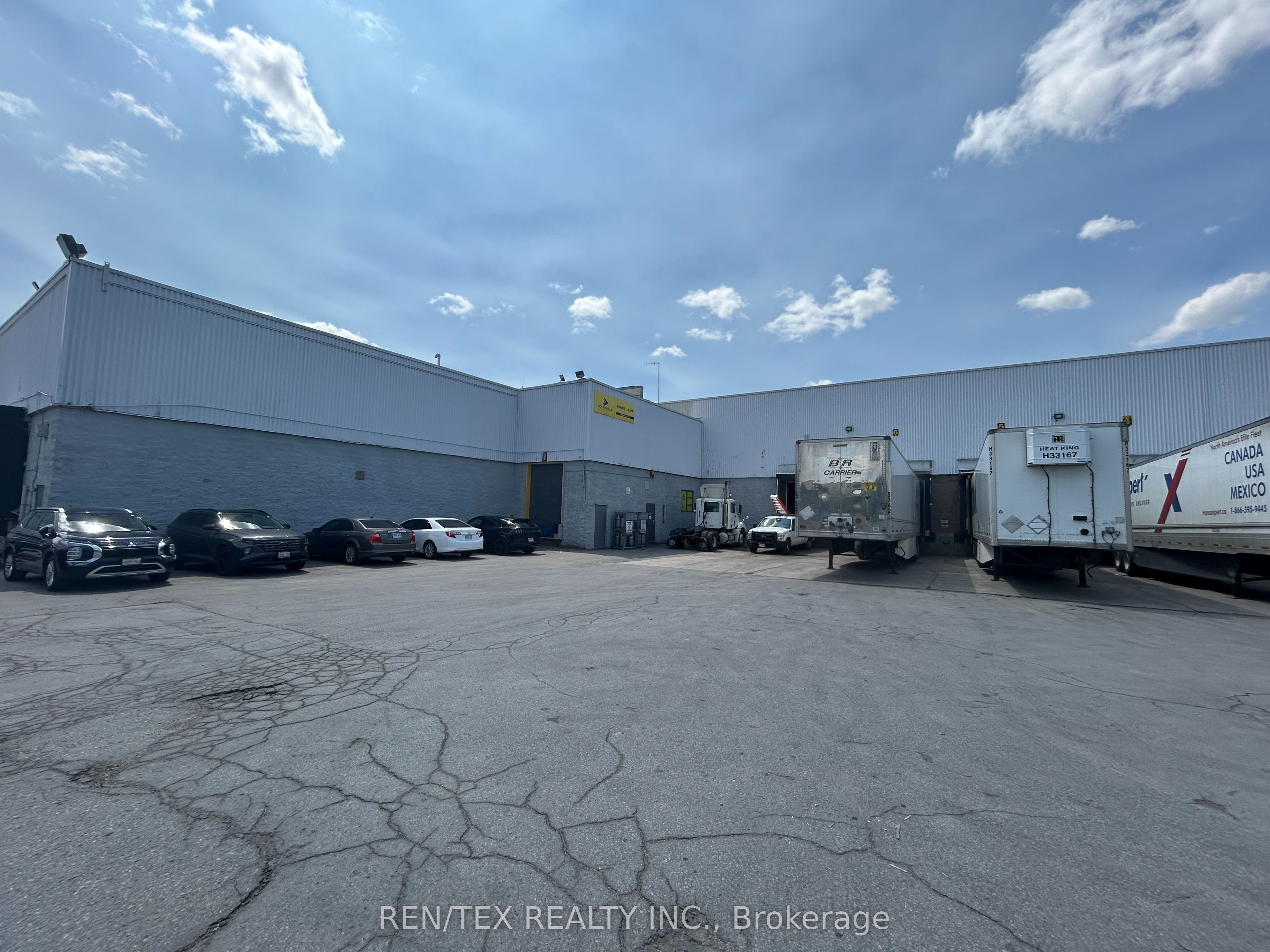 402 Mulock Drive 2, Newmarket, On L3y 9b8