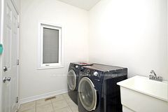 670 Via Romano Boulevard, Vaughan, On L6a 0g2