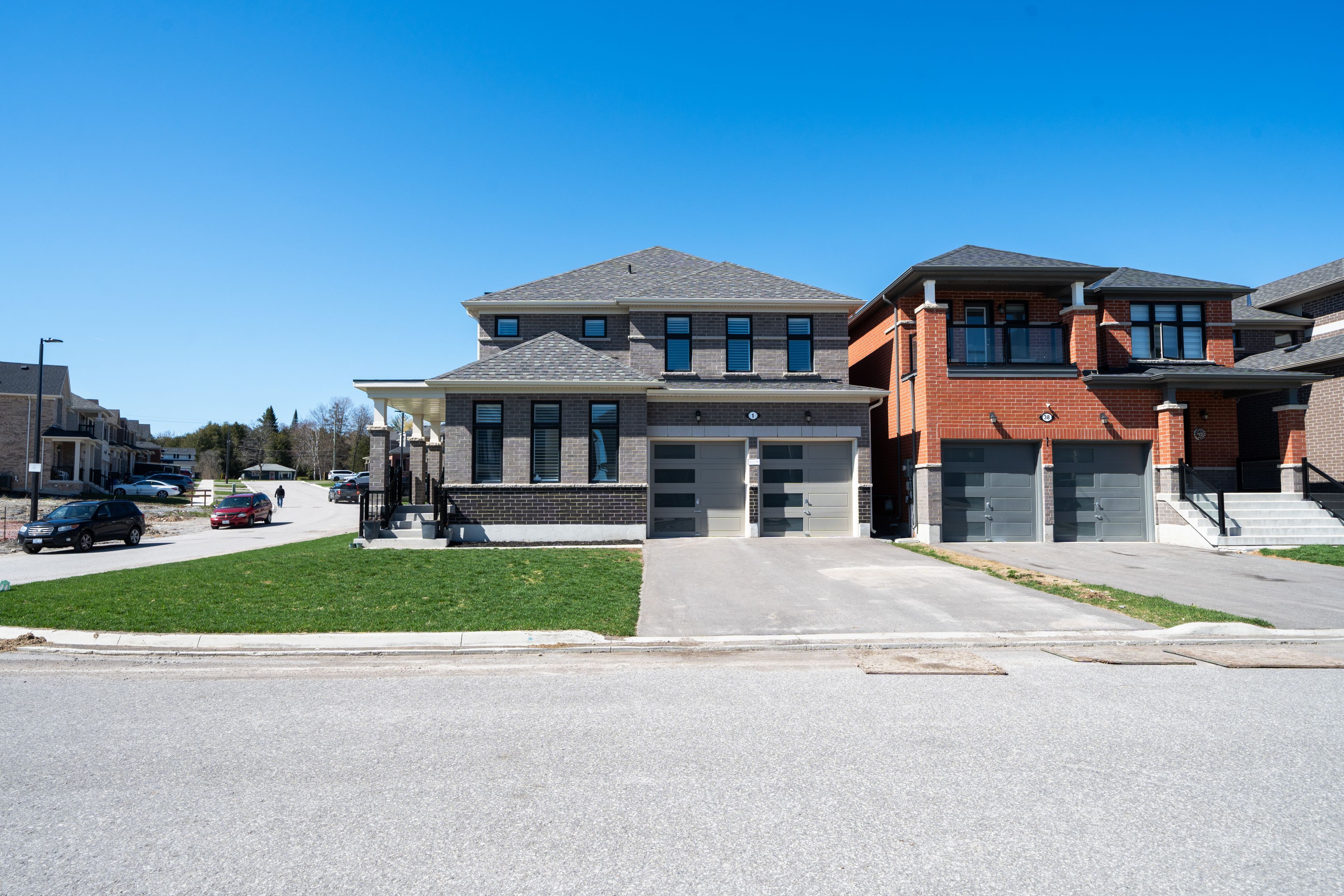 1 Ainslie Hill Crescent, Georgina, On L0e 1r0