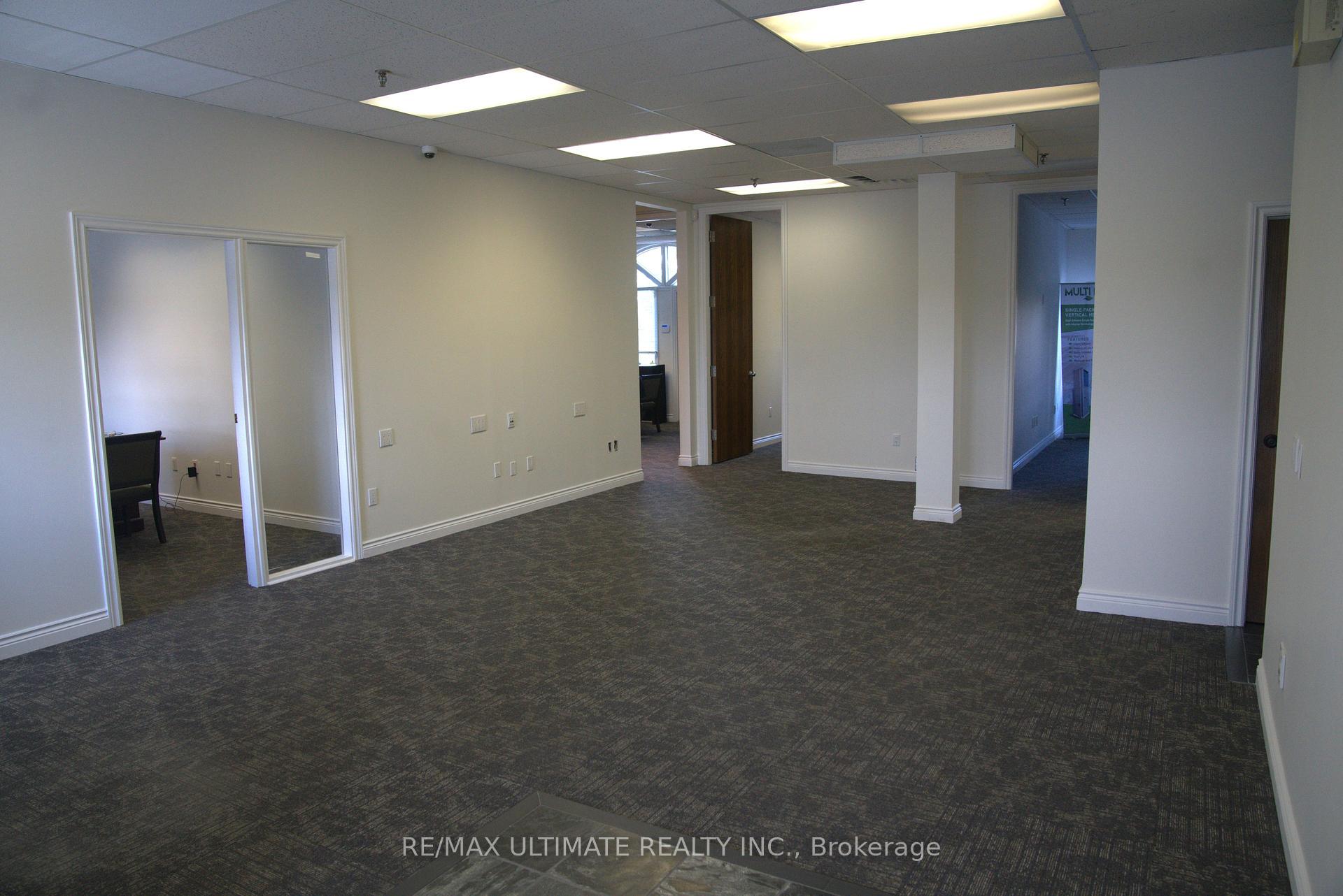 345 Renfrew Drive 201, Markham, On L3r 9s9