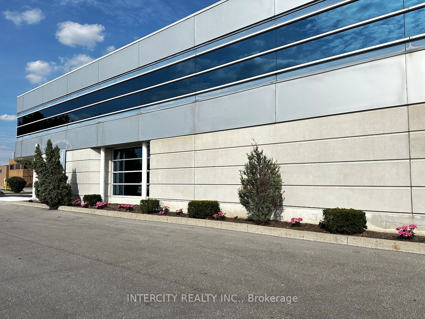 99 Sante Drive B, Vaughan, On L4k 3c4