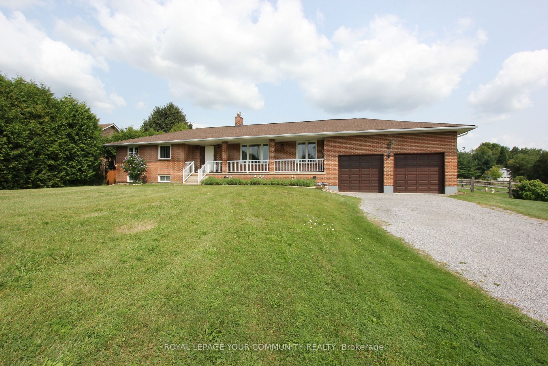 20161 Bathurst Street, East Gwillimbury, On L9n 1n3