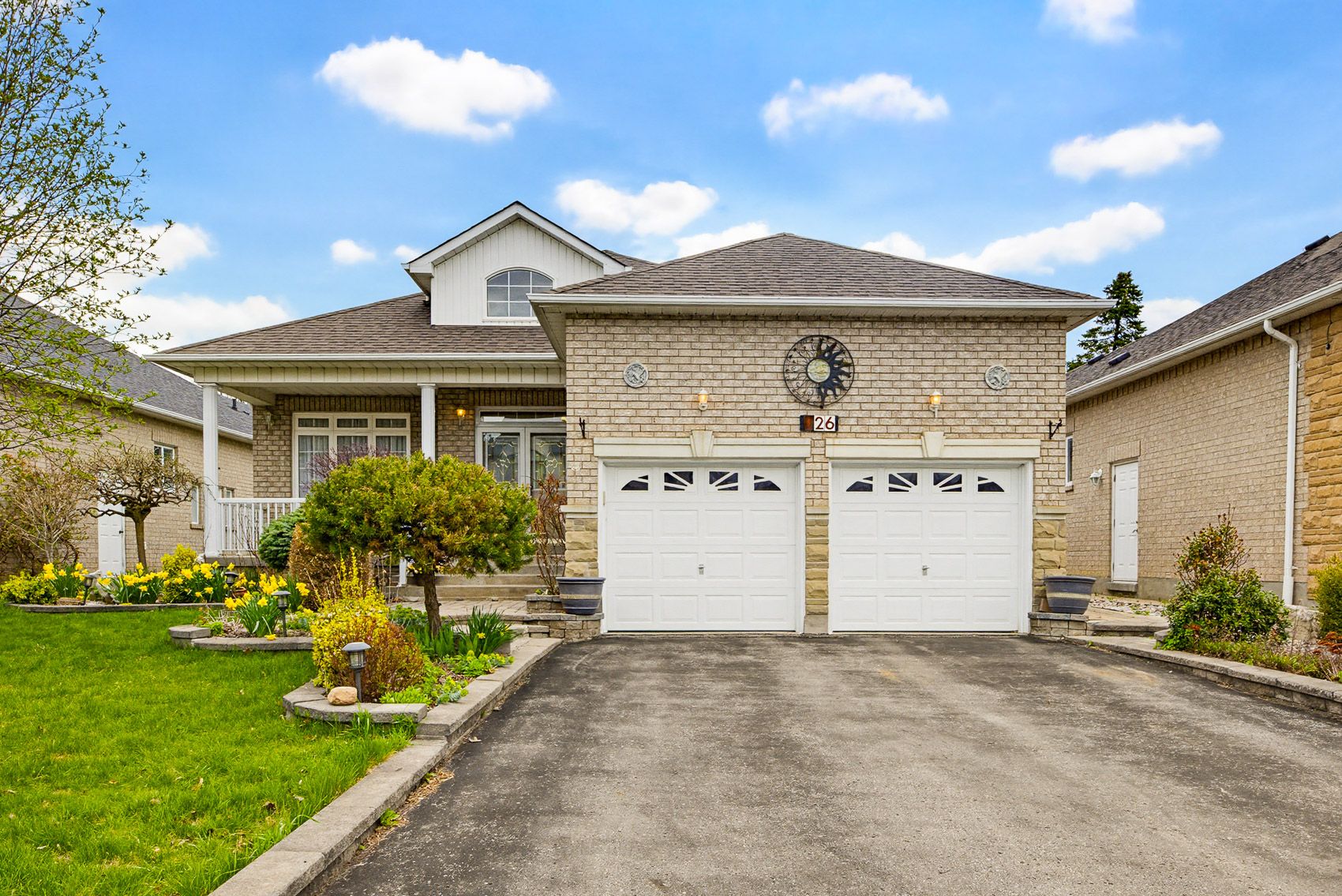 126 Carmela Avenue, Richmond Hill, On L4e 2v6