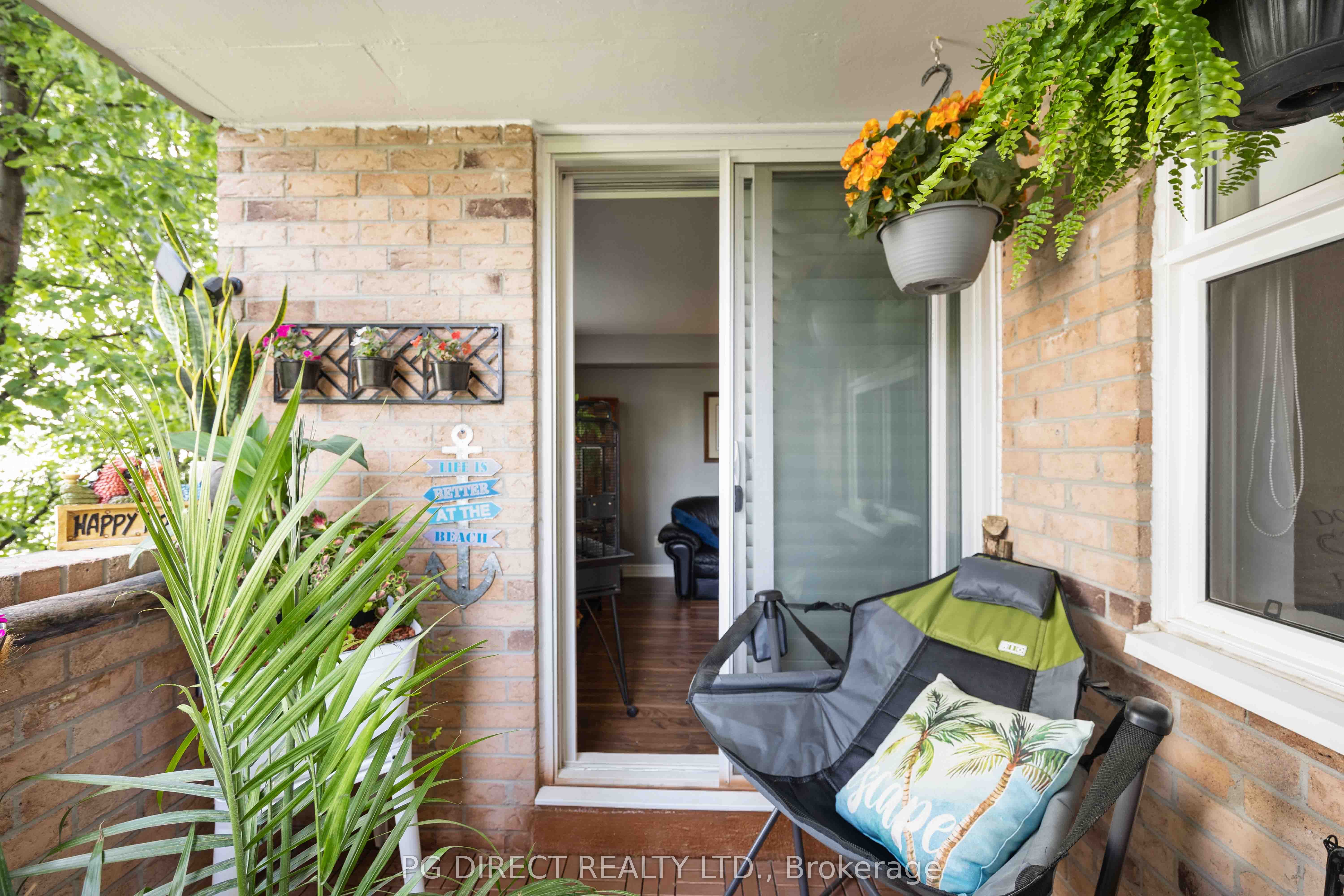 260 Davis Drive 407, Newmarket, On L3y 7c3