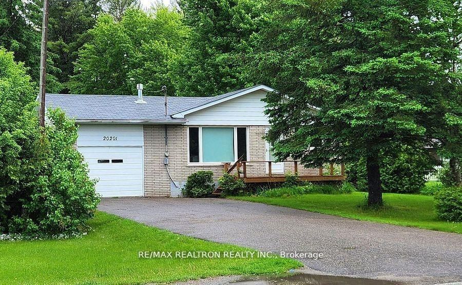 20201 E Yonge Street, East Gwillimbury, On L9n 1b1