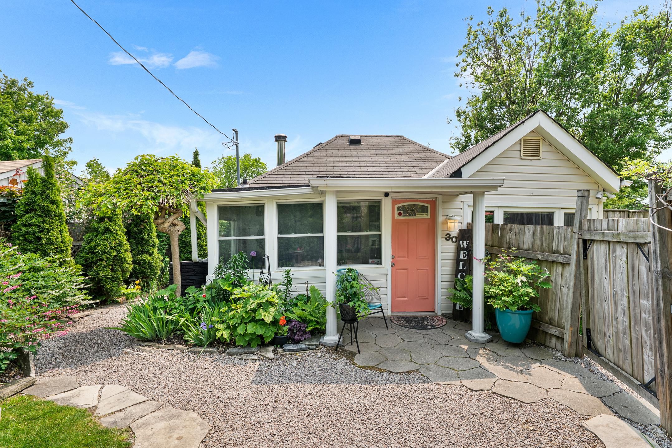 30 Parkhill Drive, Whitchurch-Stouffville, On L4a 2g1