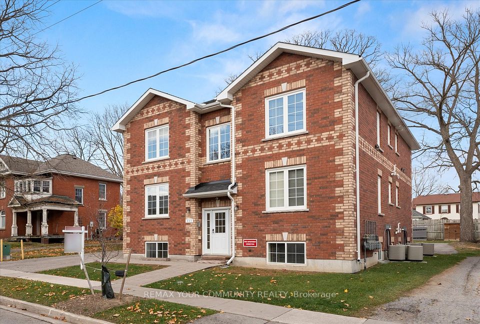443 Timothy Street # 1, Newmarket, On L3y 1p7