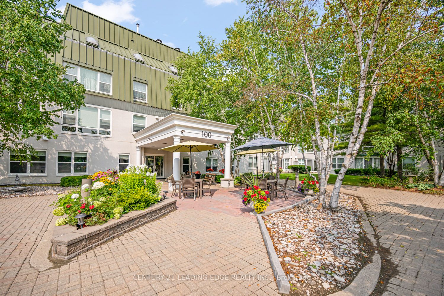 100 Anna Russell Way 214, Markham, On L3r 6c7