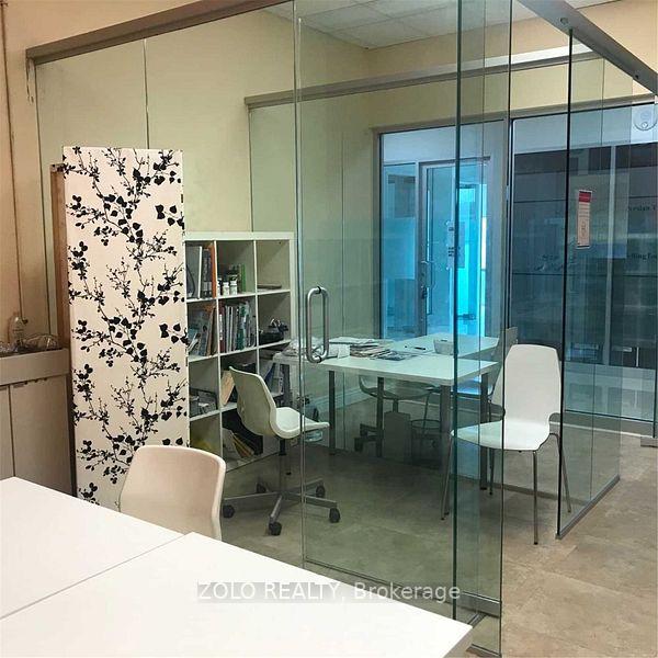 7163 Yonge Street 214, Markham, On L3t 0c6