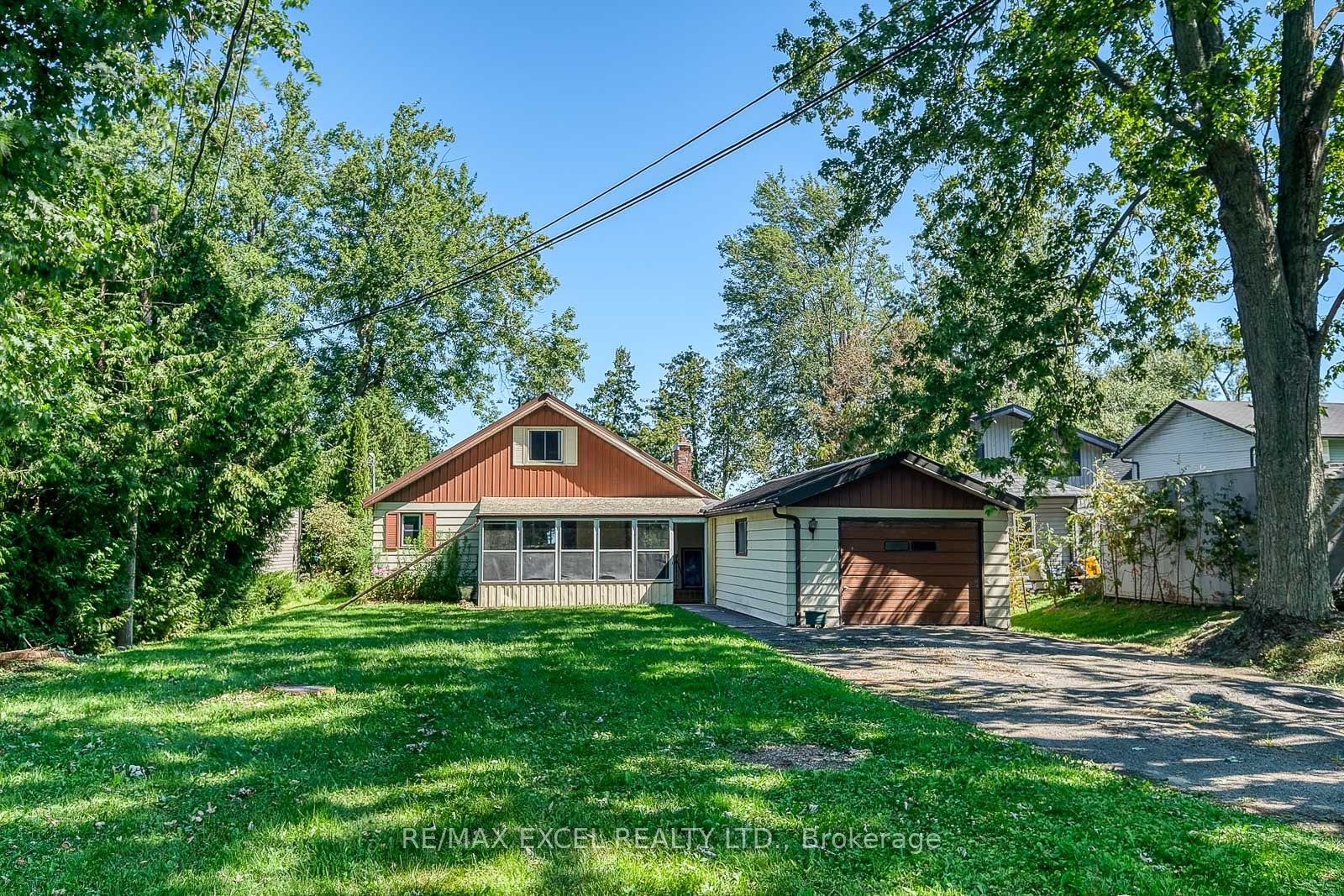 124 Moore'S Beach Road, Georgina, On L0e 1n0