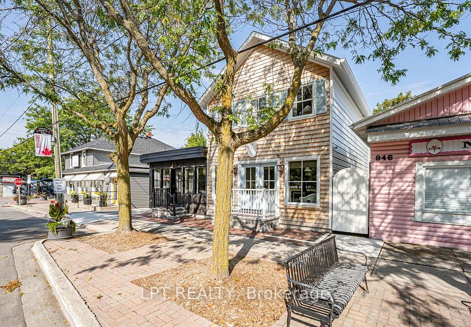 944 Lake Drive E, Georgina, On L0e 1l0