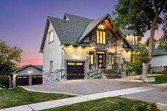 22 East John Street, Innisfil, On L0l 1l0