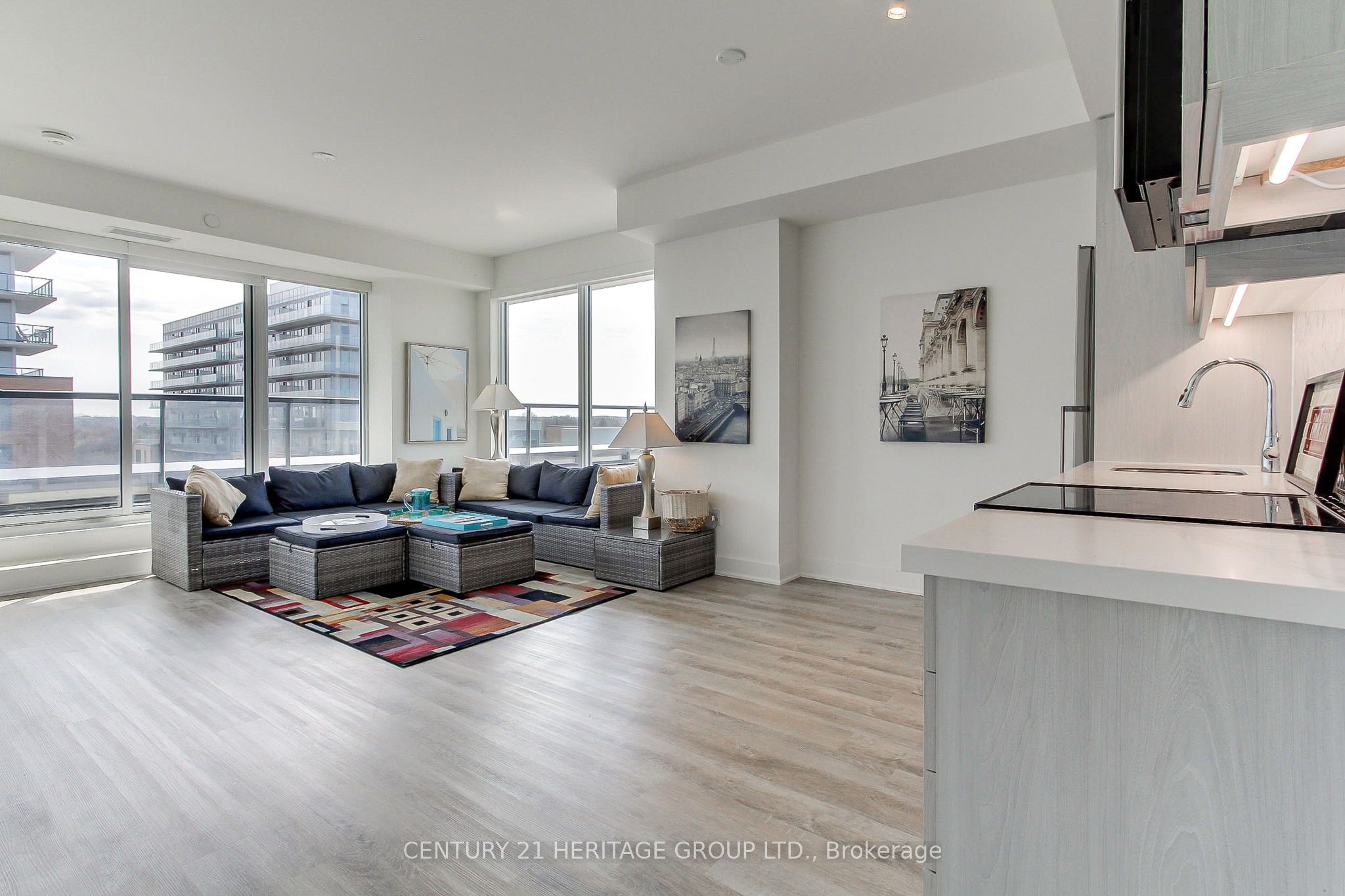 185 Deerfield Road 503, Newmarket, On L3y 0g7