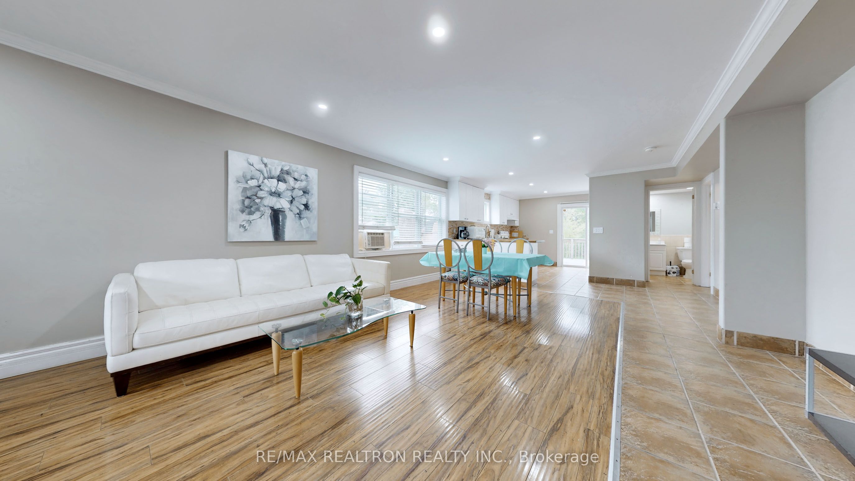322 Miami Drive Ground Flr, Georgina, On L4p 2z7