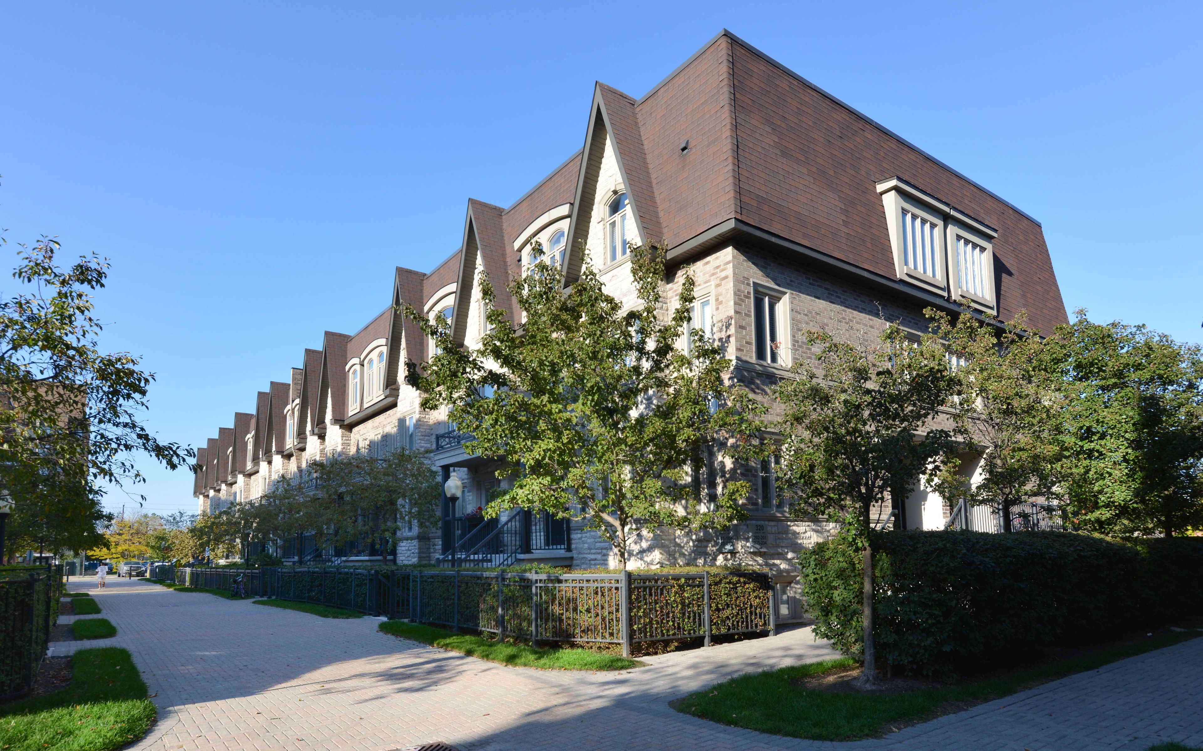 320 John Street 201, Markham, On L3t 0b1
