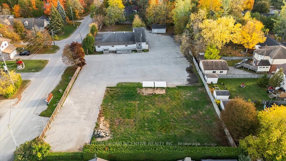 2044 25th Side Road, Innisfil, On L9s 1z2