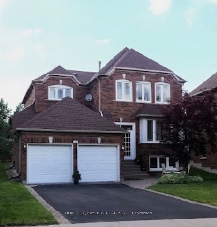 137 Widdifield Avenue, Newmarket, On L3x 1z3