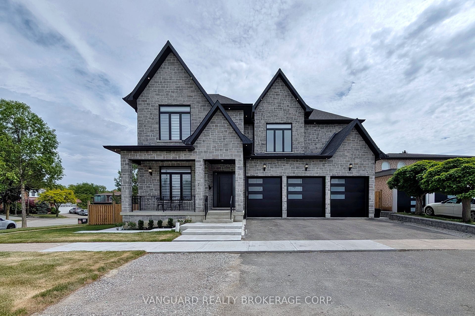 7 Houston Road, Vaughan, On L4l 1v2