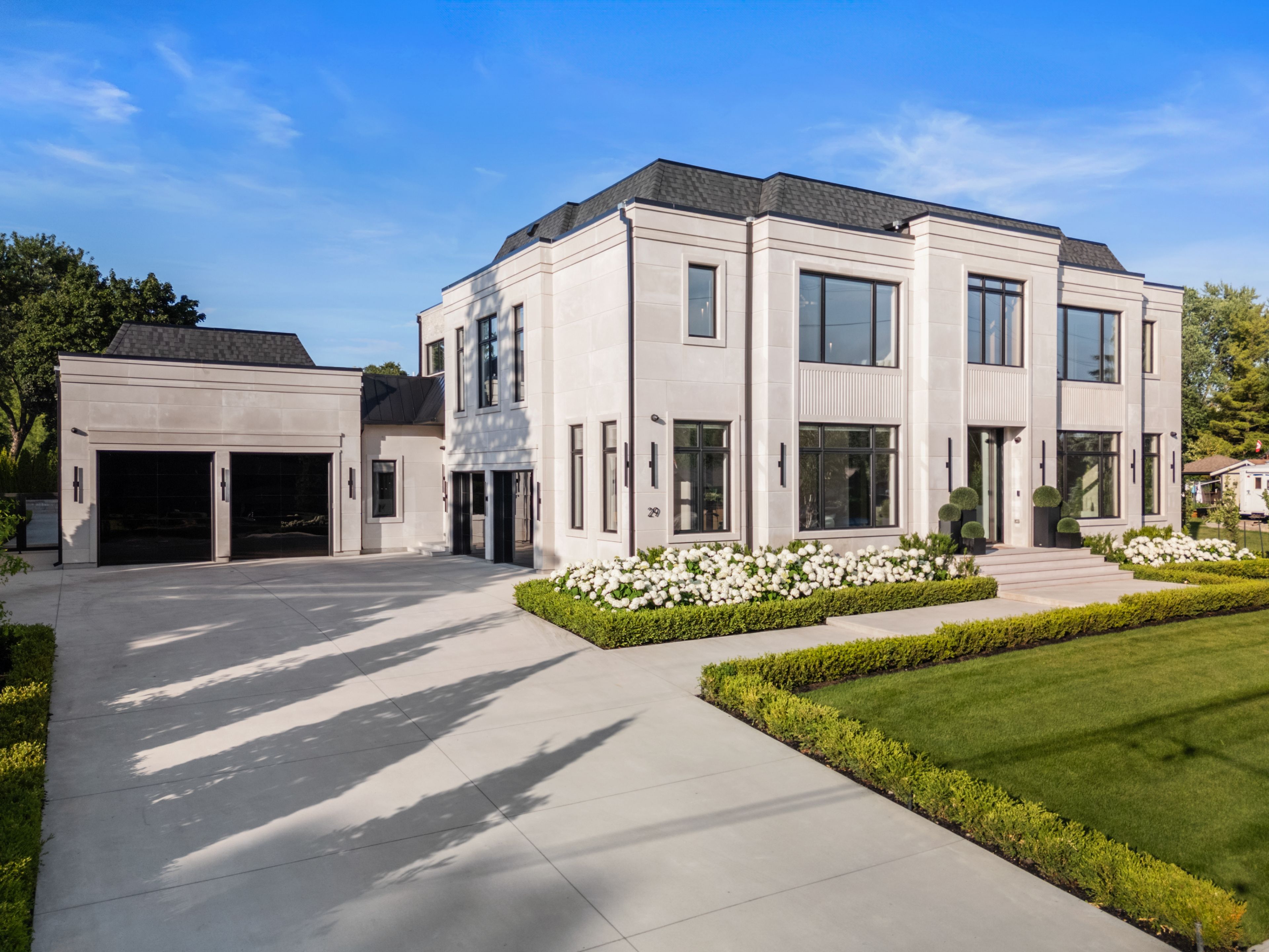 29 Greenside Drive, King, On L0g 1n0