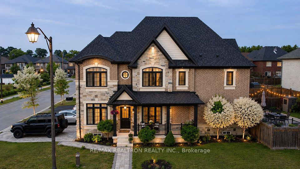 18 Ladder Crescent, East Gwillimbury, On L9n 0n8