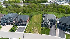 25 Hogan Court, King, On L7b 1c9