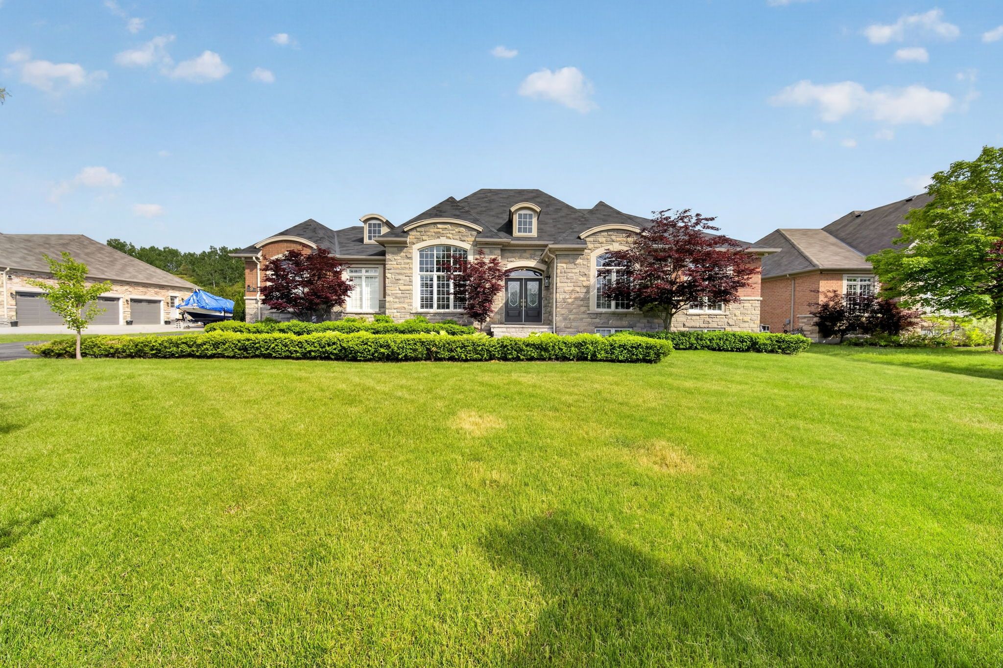 9 Wolford Court, Georgina, On L4p 0b1