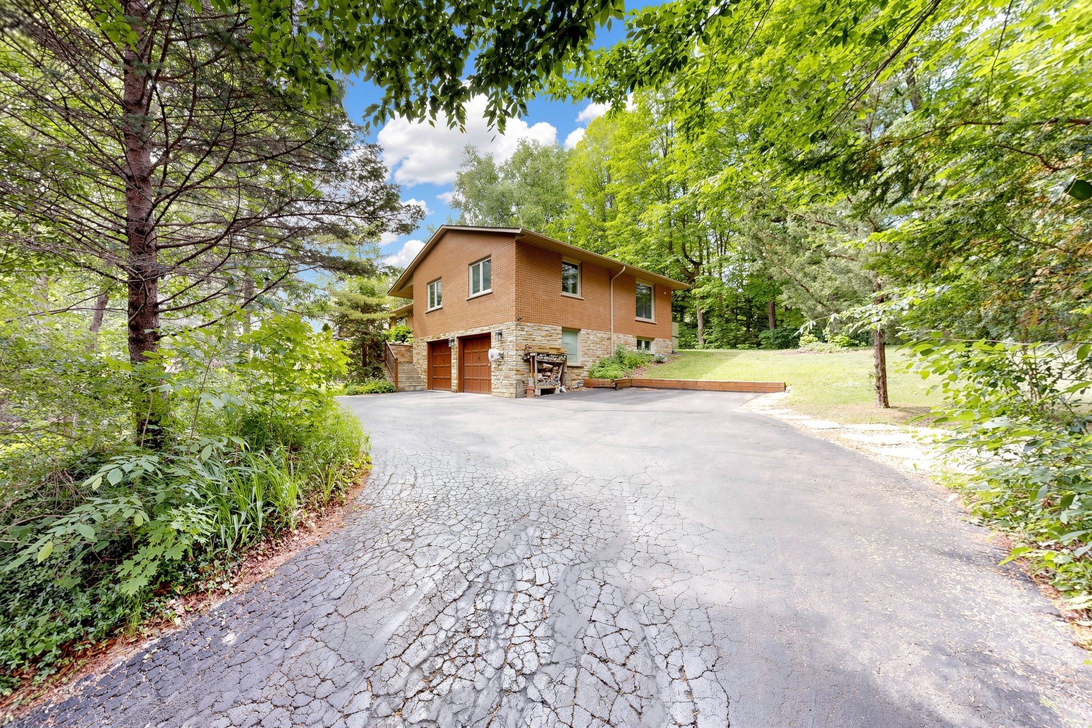 250 Kingscross Drive, King, On L7b 1e7