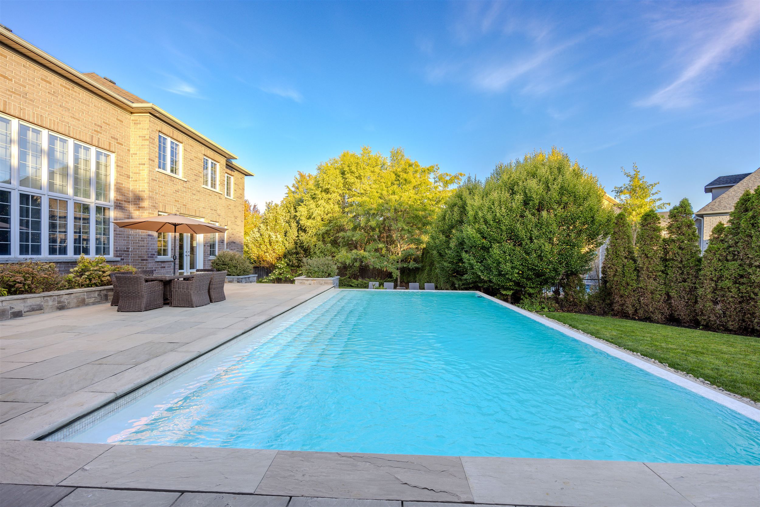 22 James Bowman Court, King, On L7b 0a2