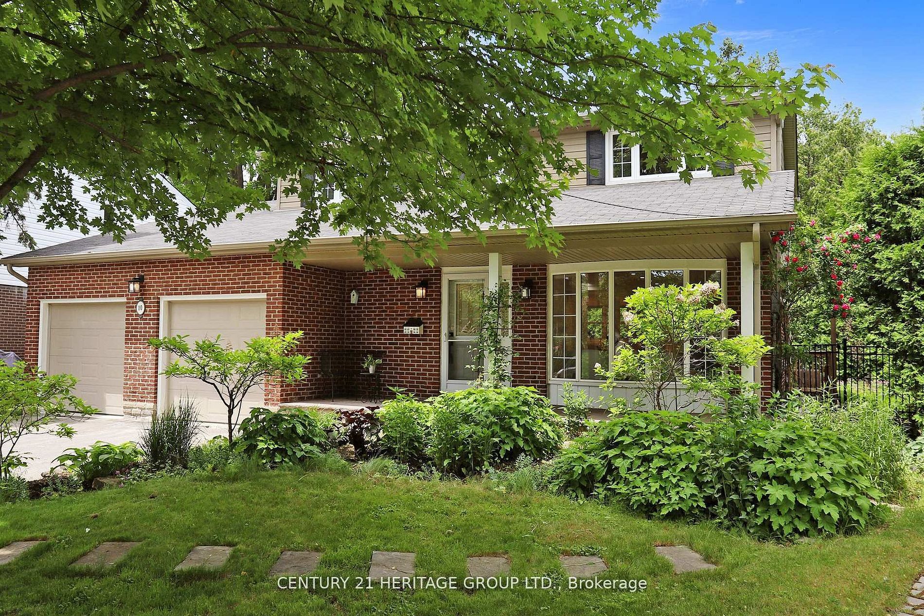 10 Cherry Blossom Lane, Markham, On L3t 3b9