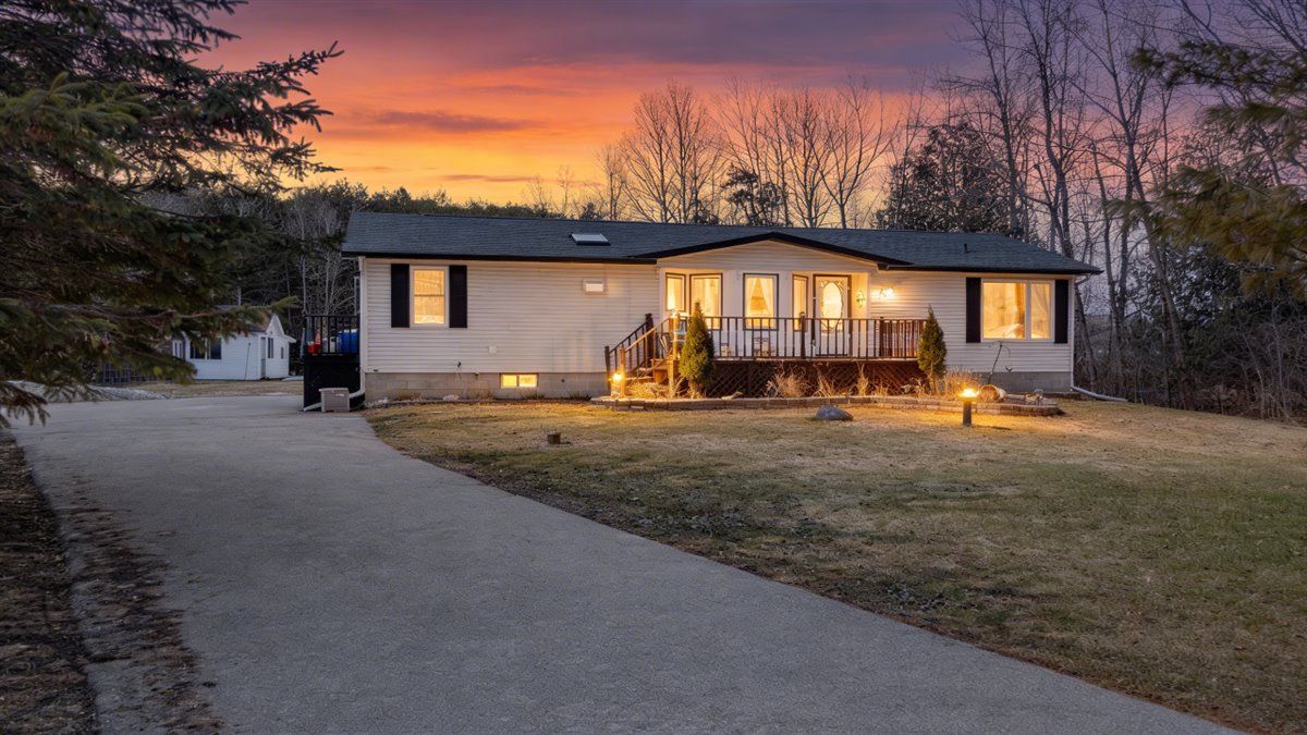 26576 Park Road, Georgina, On L0e 1r0