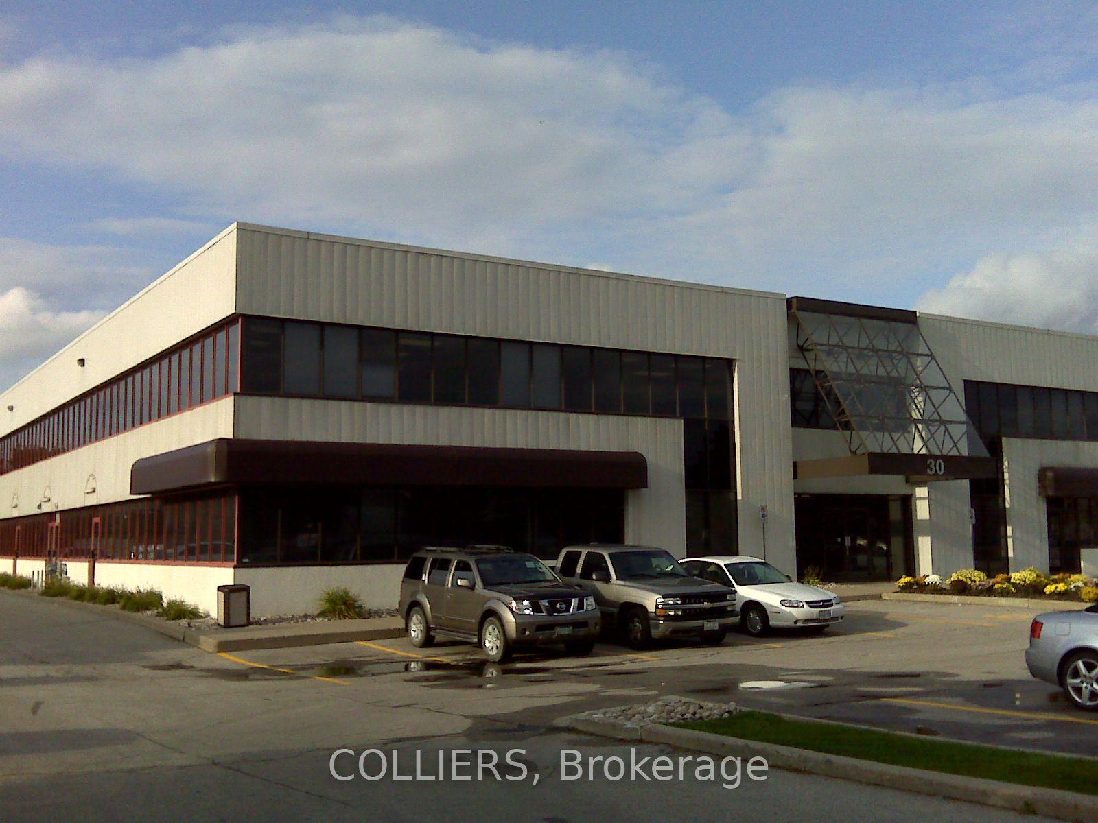30 East Beaver Creek Road 212, Richmond Hill, On L4b 1j2