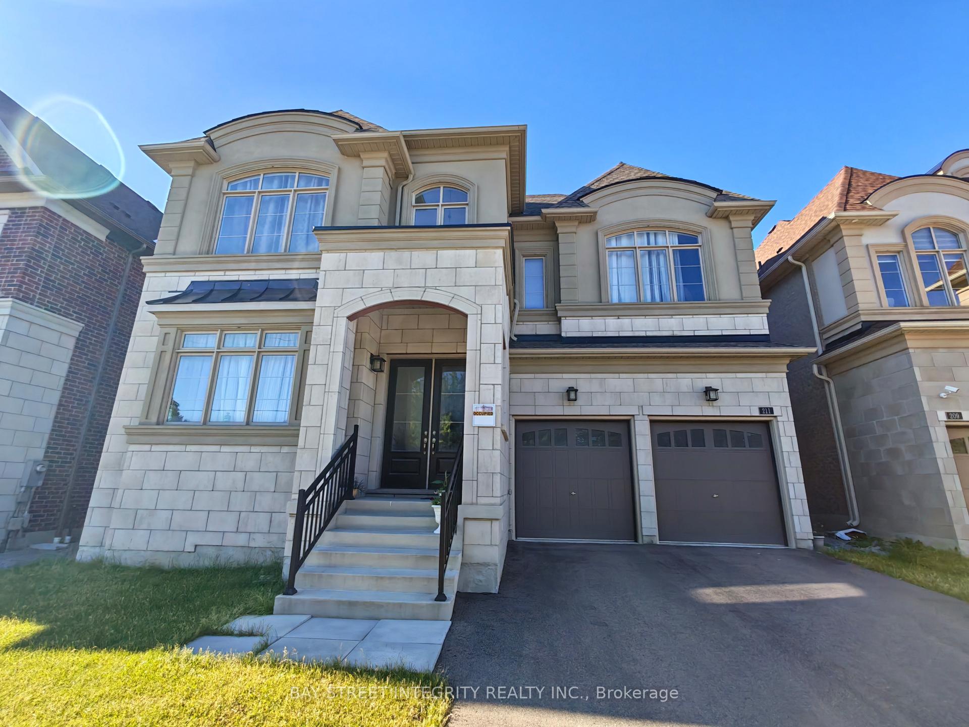 211 Hillsview Drive, Richmond Hill, On L4c 4l8
