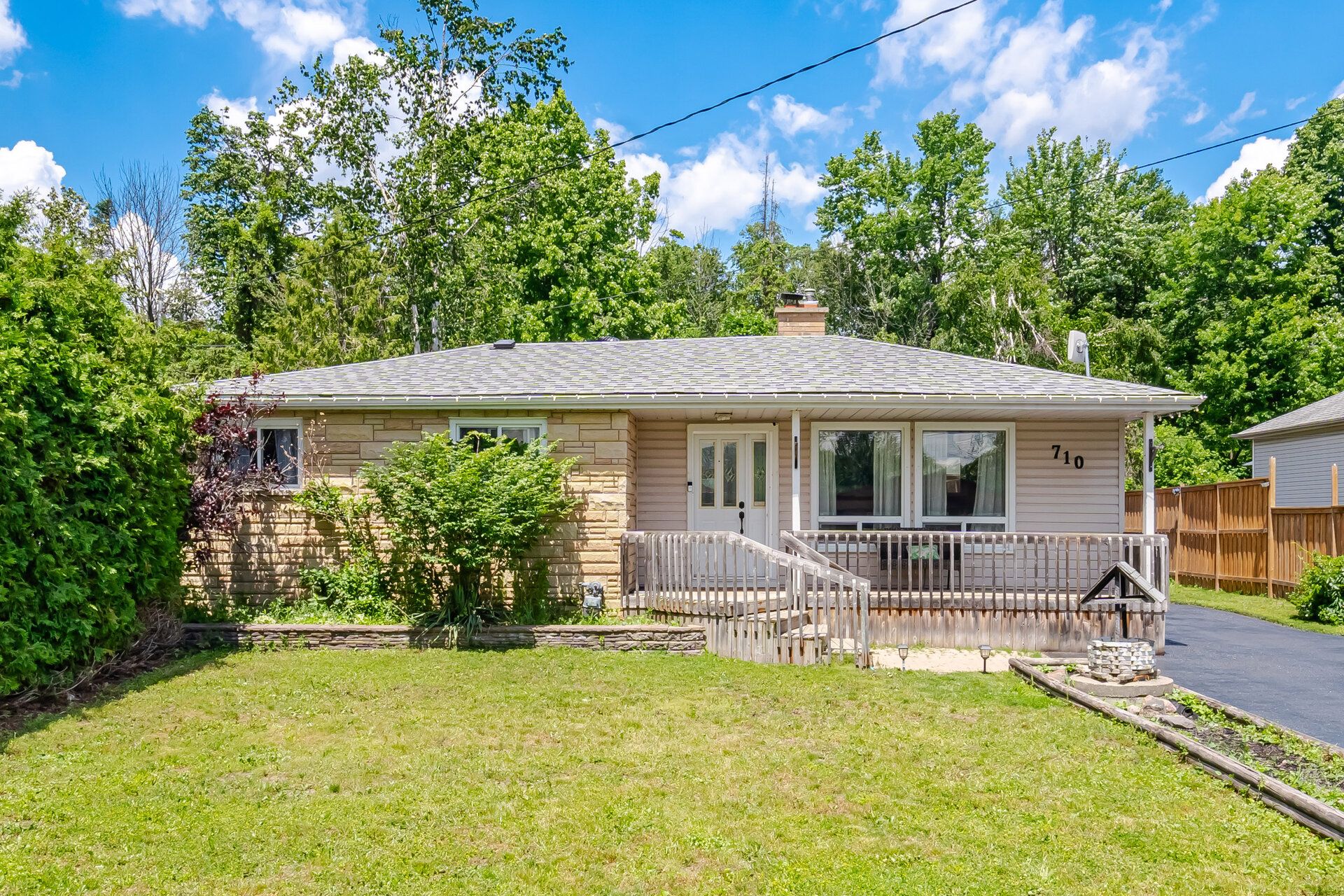 710 Rose Lane, Innisfil, On L9s 2h4