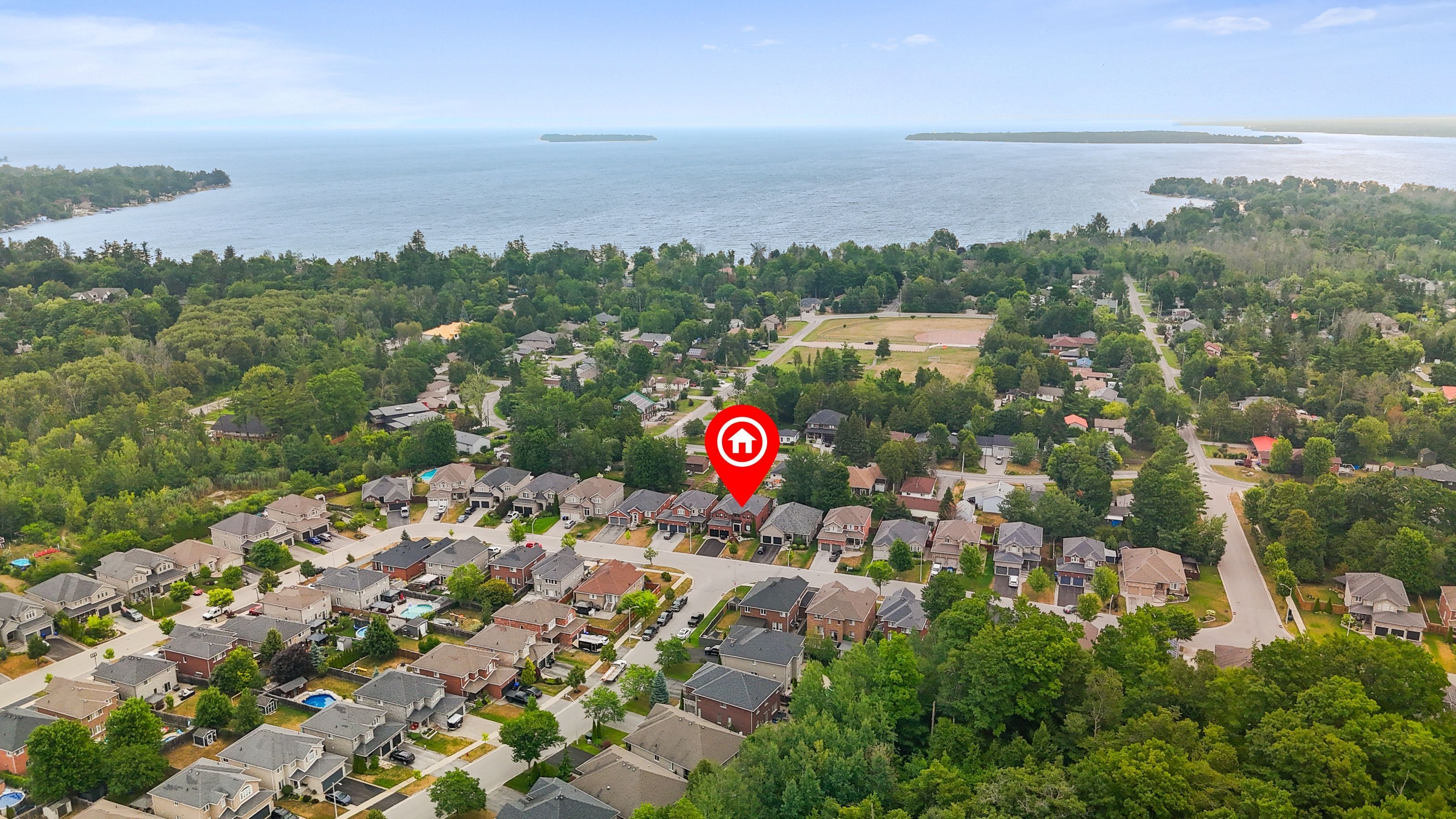 896 Booth Avenue, Innisfil, On L9s 0a6
