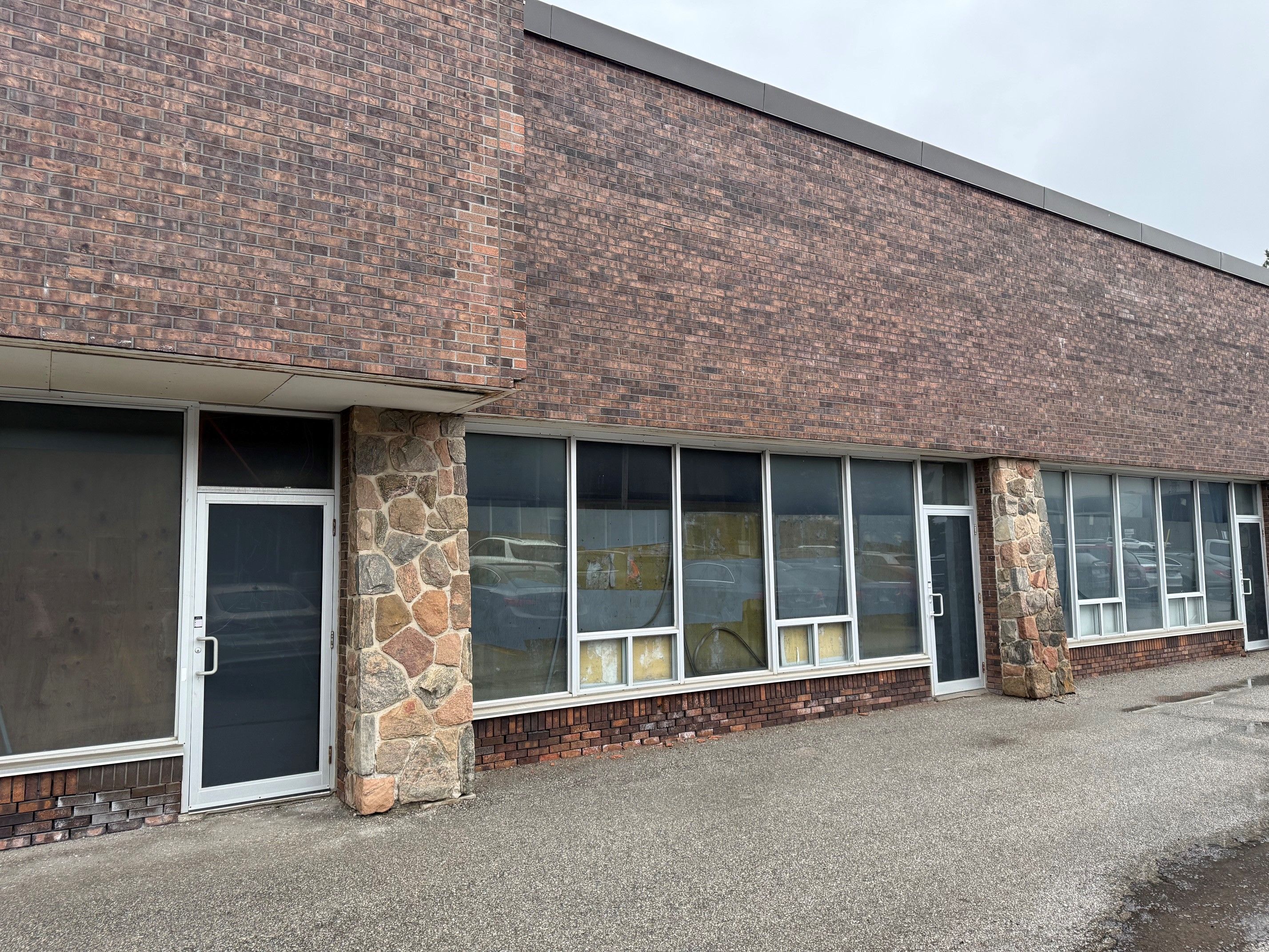 112a Snidercroft Road, Vaughan, On L4k 2k1