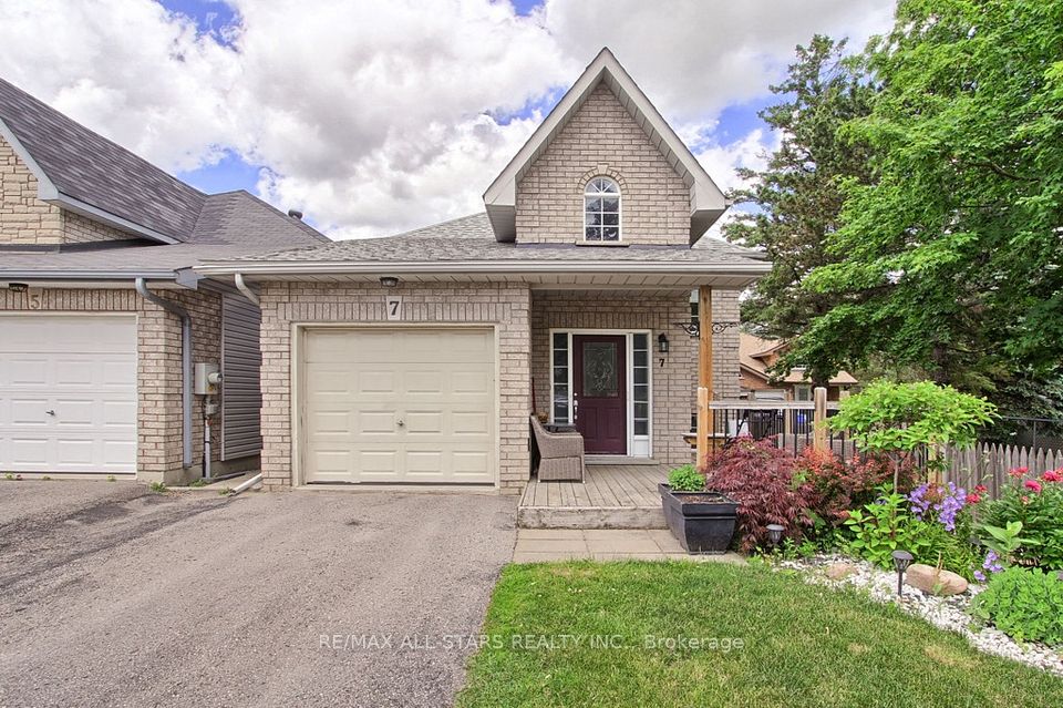 7 John Harvey Street, Uxbridge, On L9p 1c3