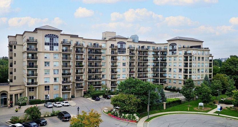 2 Maison Parc Court 115, Vaughan, On L4j 9k4