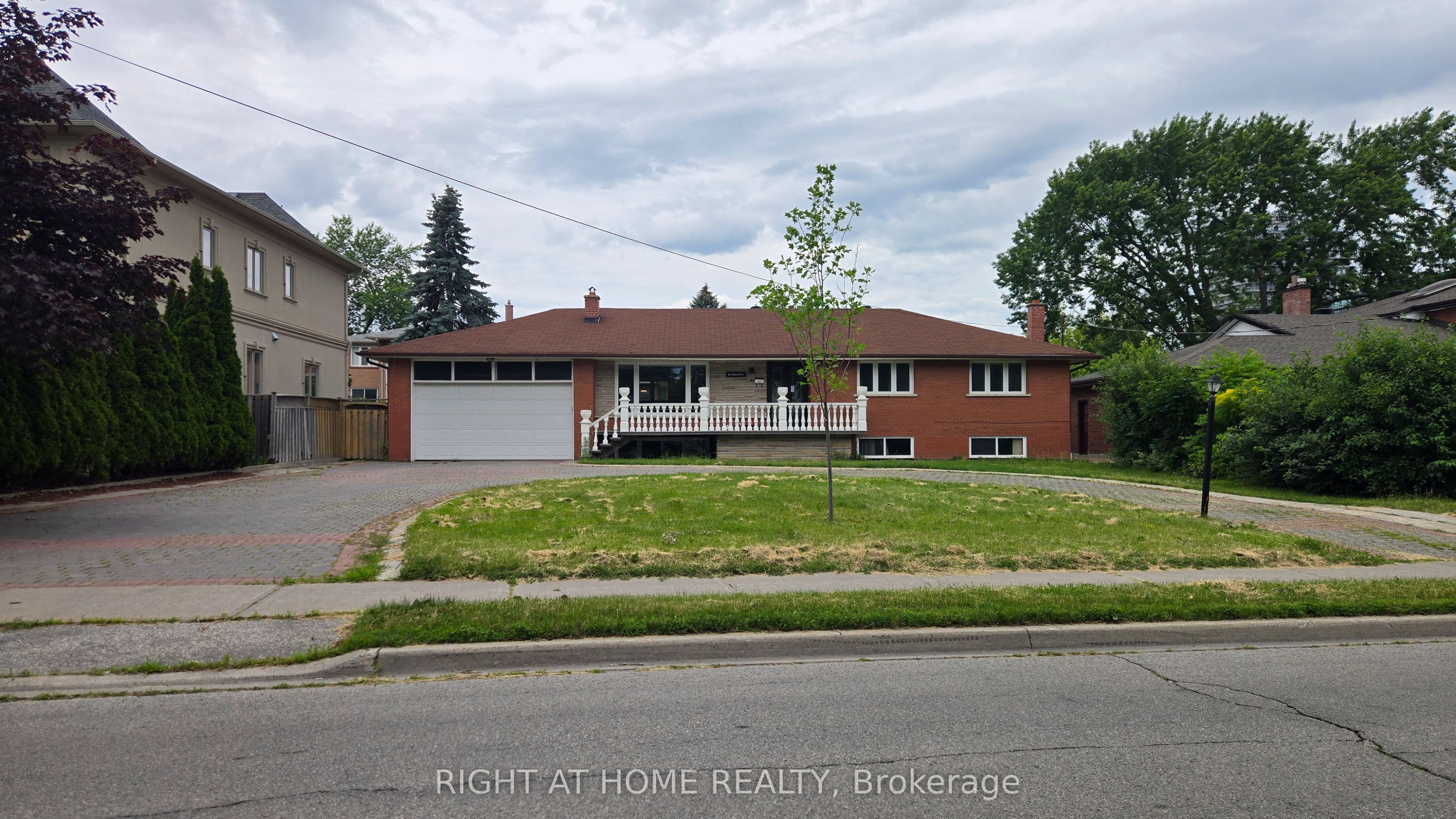 20 May Avenue, Richmond Hill, On L4c 3s6