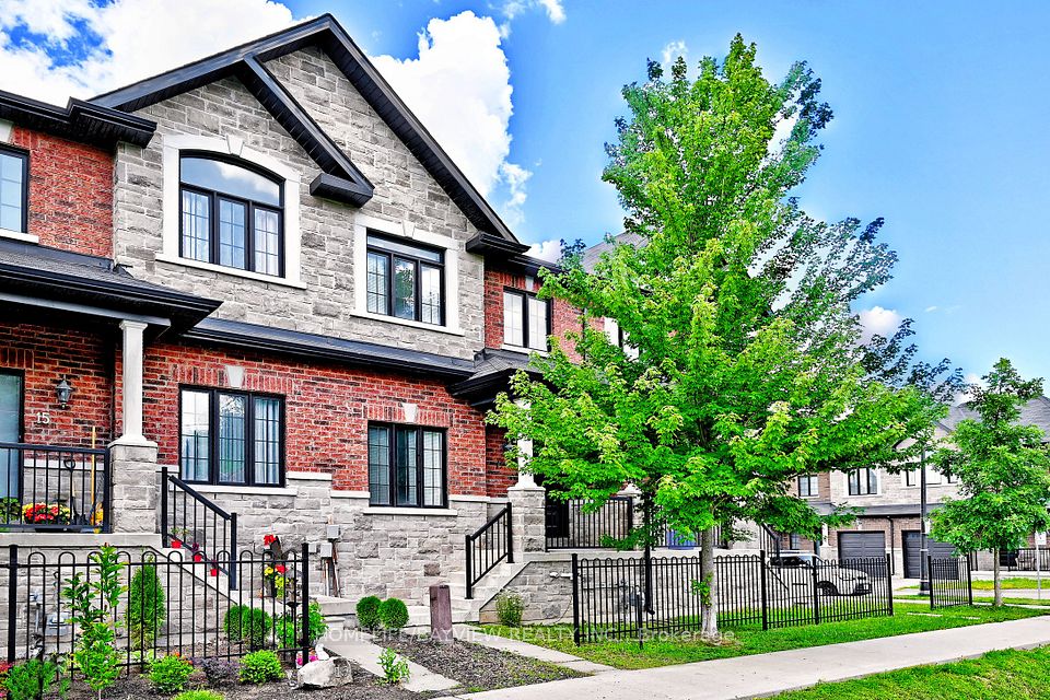 17 Zenyatta Lane, East Gwillimbury, On L9n 0n7